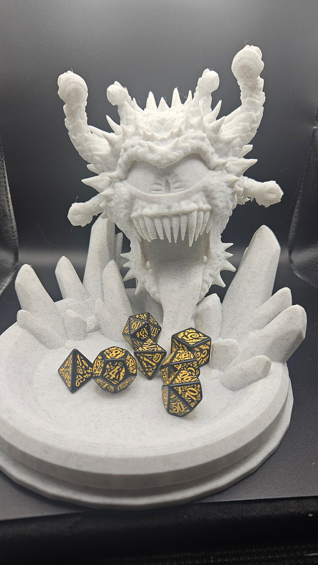 Beholder lancia dadi